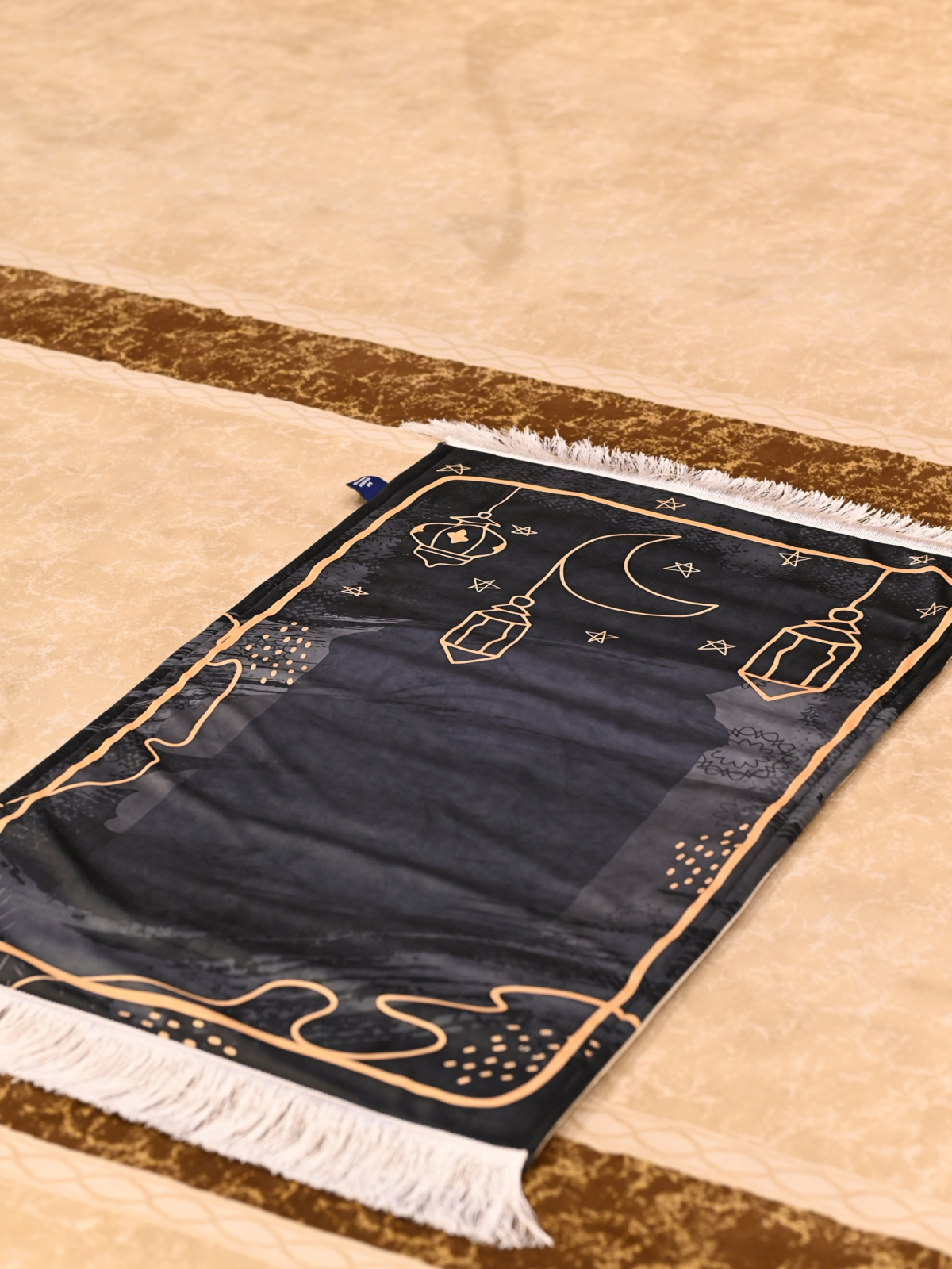 Go through with your spiritual journey with this new prayer mat that will make you feel the epitome of comfortability and protection in your prayer time. Excellent quality at an affordable price, these mats are sure to bring a smile to your face and help you center yourself during your spiritual times.