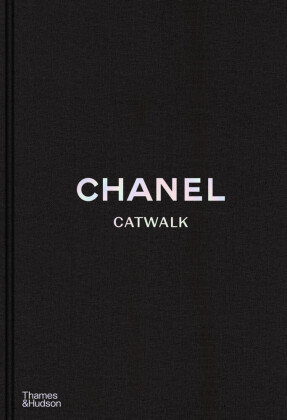 ‘The definitive overview of Karl Lagerfeld and Virginie Viard’s creations for Chanel, now fully updated, featuring over 180 collections presented through original catwalk photography in a beautiful cloth-bound volume’. The best-selling Chanel Catwalk was the first book to gather every Chanel collection ever created by Karl Lagerfeld in a single volume. Now fully updated to include Lagerfeld’s final collections for the house and those of his right-hand and successor, Virginie Viard, this revised edition includes twenty-eight new collections. This definitive publication features a concise history of Karl Lagerfeld and Virginie Viard’s time at Chanel as well as brief biographical profiles of each designer. The collections (from Haute Couture and Ready-to-Wear to Cruise and Métier d’arts) are organized chronologically. Each one is introduced by a short text unveiling its influences and highlights and illustrated with carefully curated catwalk images, showcasing hundreds of spectacular clothes, details, accessories, beauty looks and set designs – and of course the top fashion models who wore them on the runway. A rich reference section, including an extensive index, concludes the book.